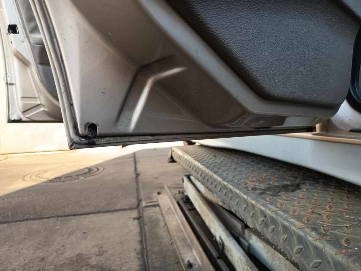 BMW 3er E36 Limousine original T&uuml;r hinten links Fond 301 Kaschmirbeige Bj 1992