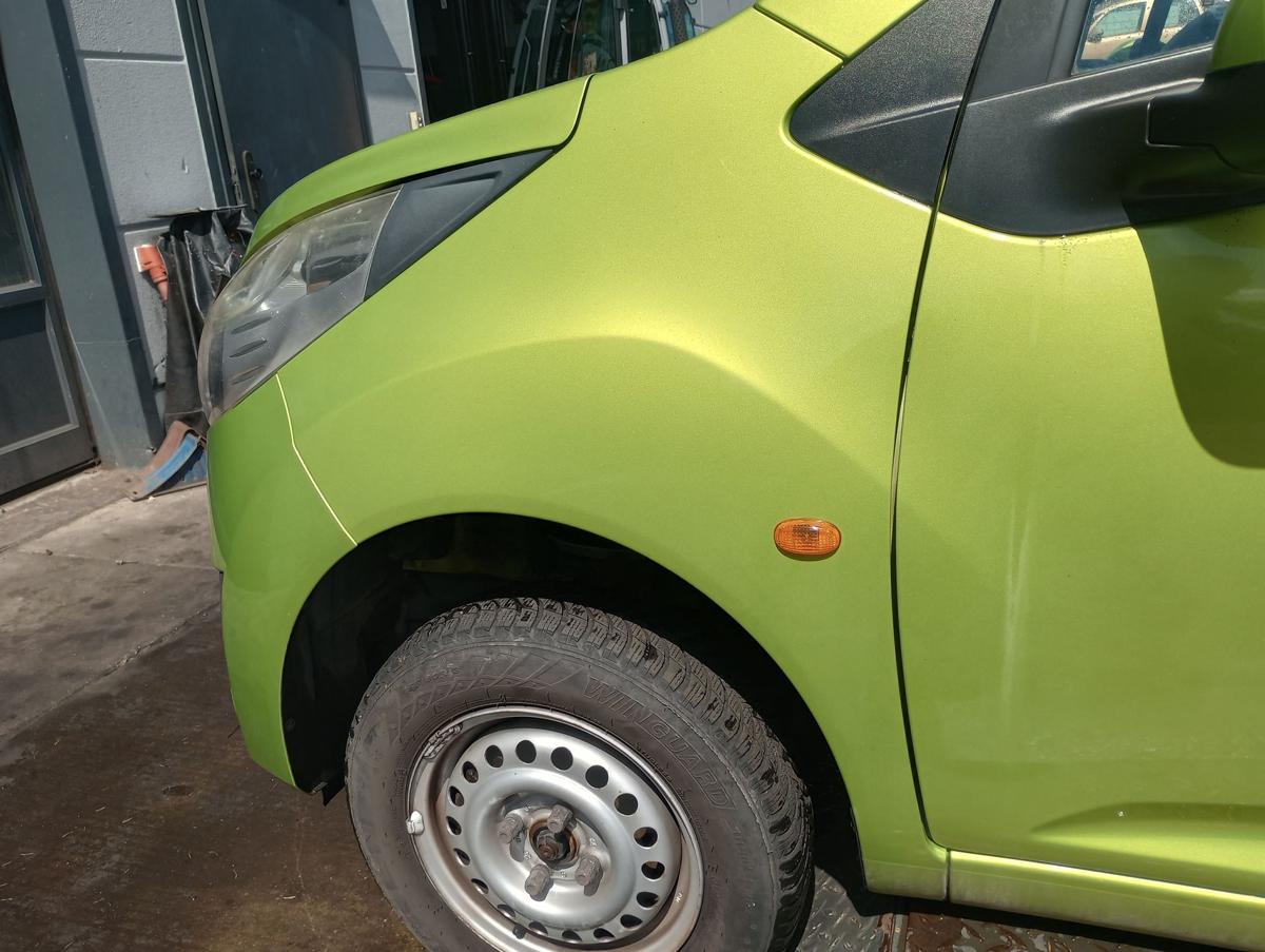 Chevrolet Spark M300 orig Kotflügel links GJT Grün Bj 2010