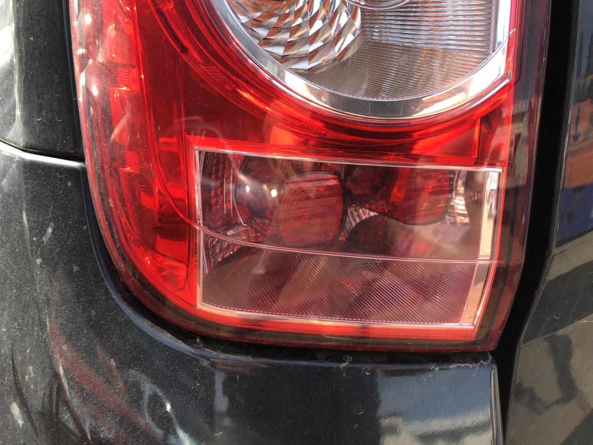 Dacia Duster 1 Typ HS R&uuml;ckleuchte links R&uuml;cklicht Heckleuchte bis 2013