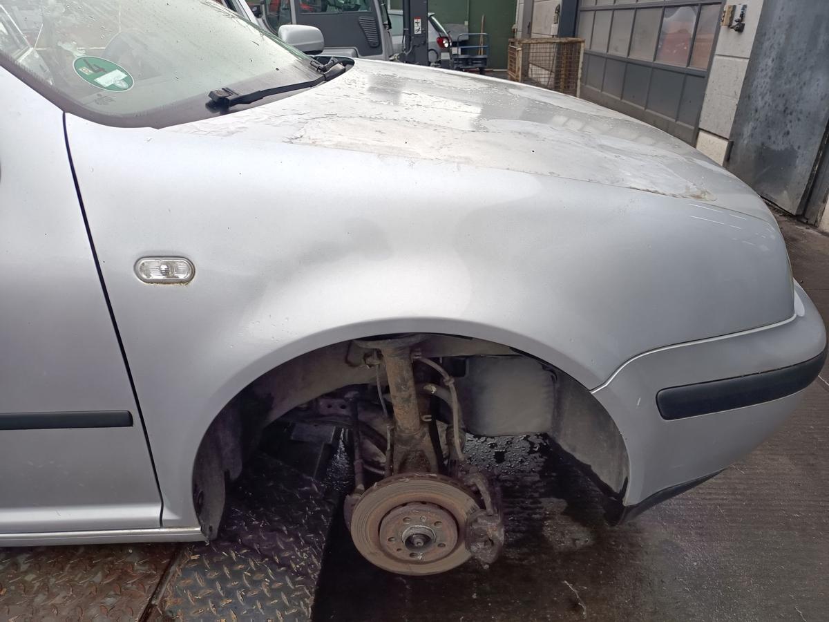 VW Golf IV Kotfl&uuml;gel rechts Seitenteil A7W Reflexsilber Bj 2003