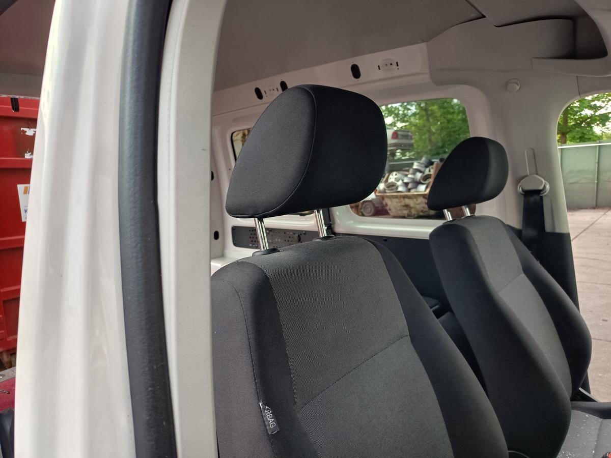 VW Caddy IV SA original Beifahrersitz vorn rechts Stoff Titanschwarz Bj 2016