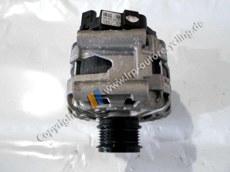 Audi A3 8V Bj. 2012 original Generator Lichtmaschine 140A 06J903023G 7209km