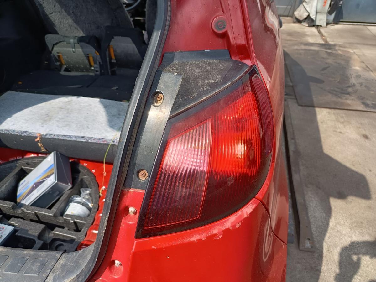 Mitsubishi Colt Z30 original R&uuml;ckleuchte rechts aussen Baujahr 2009