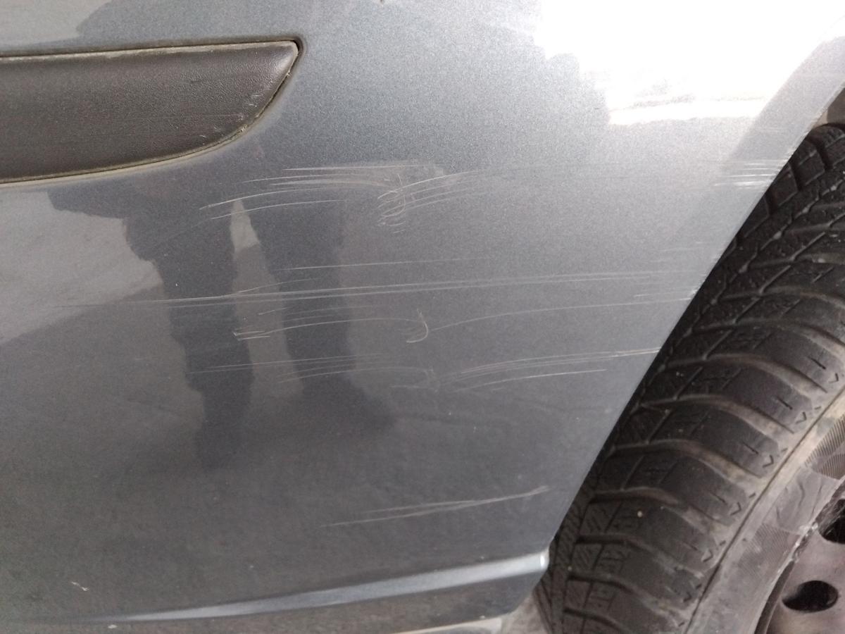 Ford Focus 1 Facelift original Stoßstange Stossfänger vorn Graphit-Grau BJ2003