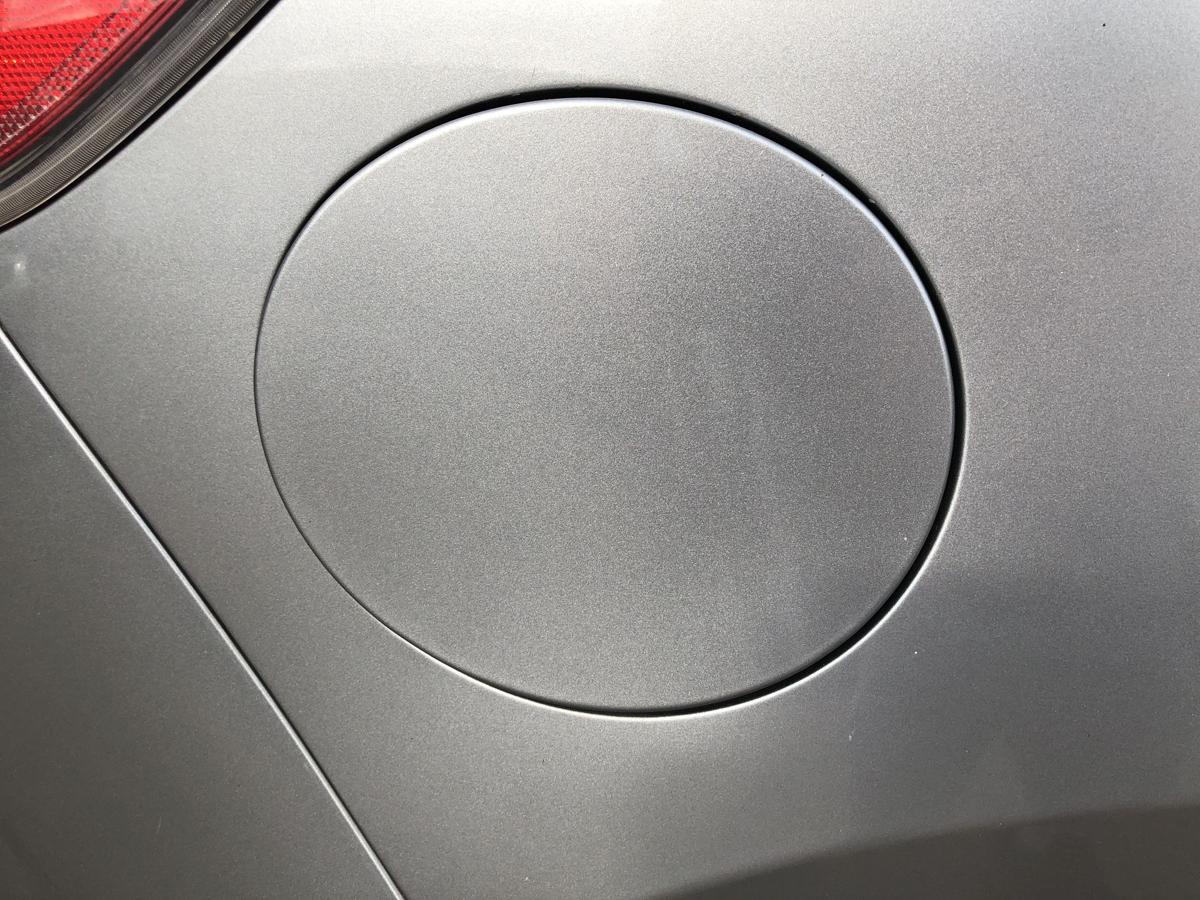Mazda 3 Typ BL Tankklappe Tankdeckel Tankverschluss 38P Liquid Silver Met