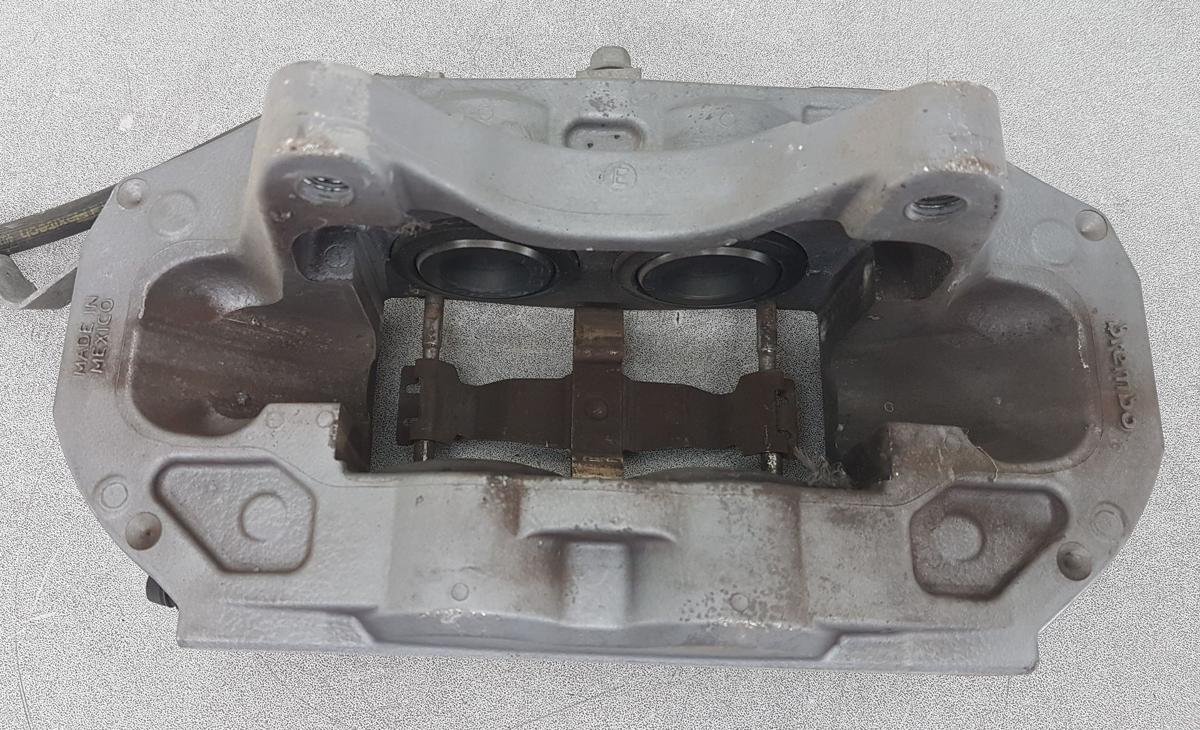 Tesla Model 3 Bremssattel vorn rechts Bj2019 1044622-00-D Dualmotor