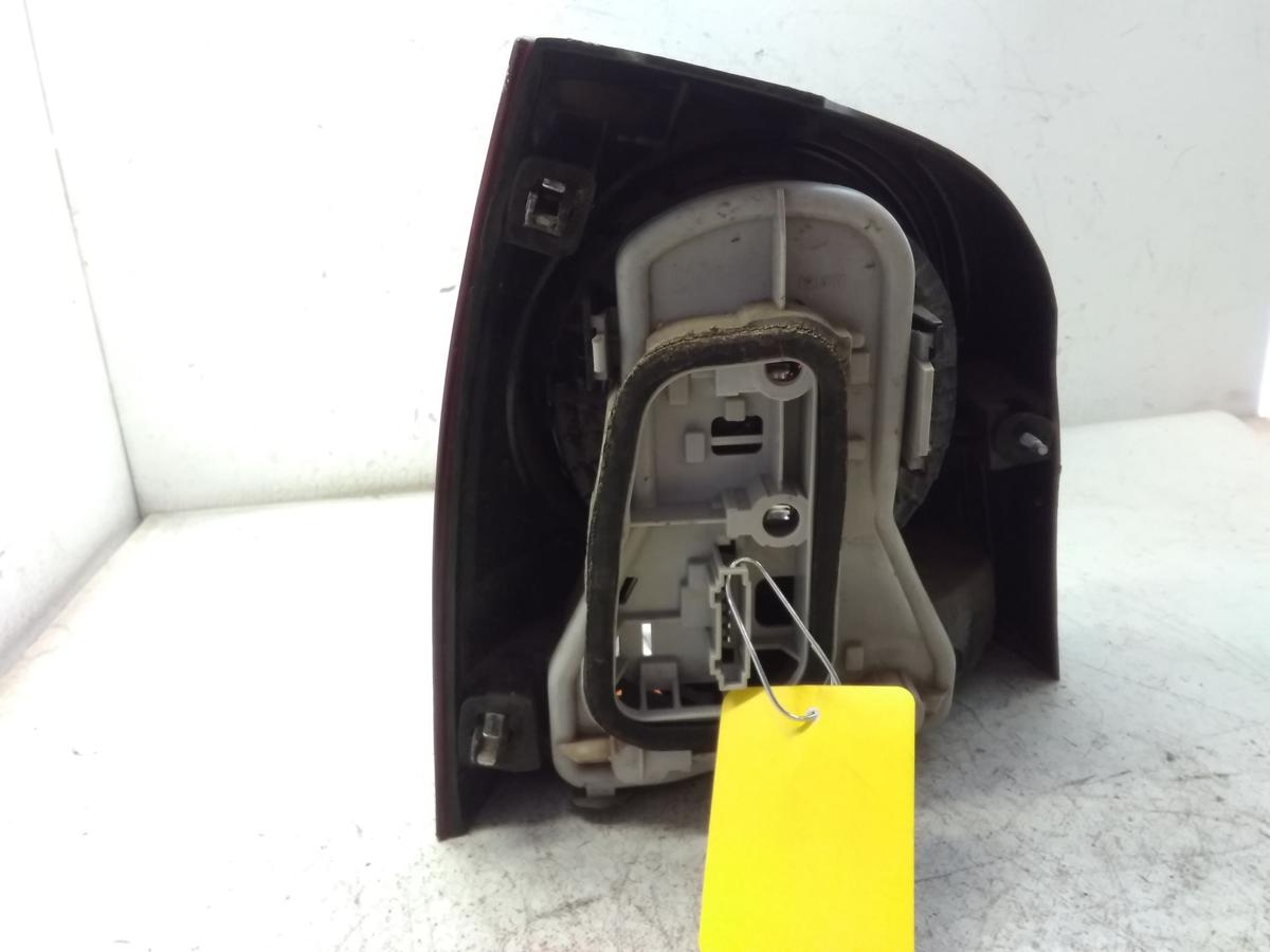 VW Polo 9N3 R&uuml;ckleuchte Heckleuchte Schlussleuchte rechts 5t&uuml;rig BJ2005