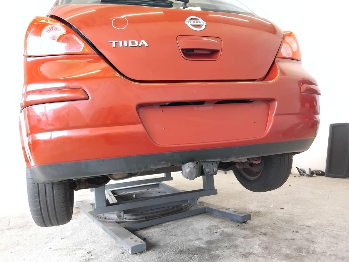 Nissan Tiida C11 original Sto&szlig;stange Sto&szlig;f&auml;nger hinten 5-t&uuml;rig Schr&auml;gheck BJ2009