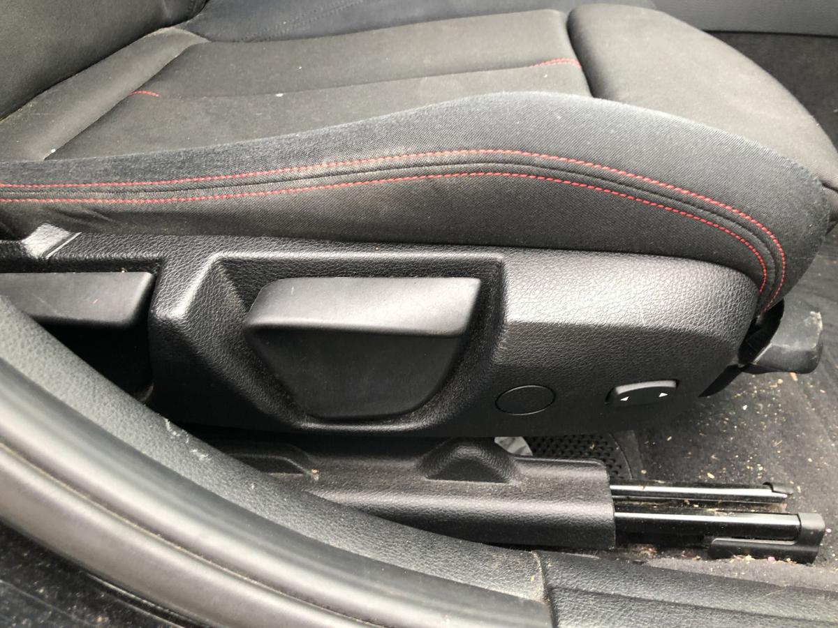 BMW 3er F30 F31 Sportline Sportsitz vorn rechts Sitz Beifahrersitz Heizung
