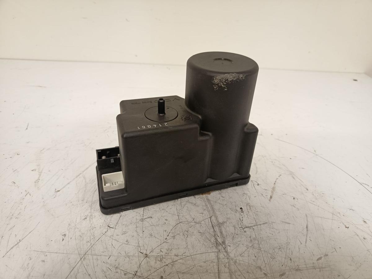 Audi Cabrio B3 8G7 orig Pumpe für Zentralverriegelung Bj 1991