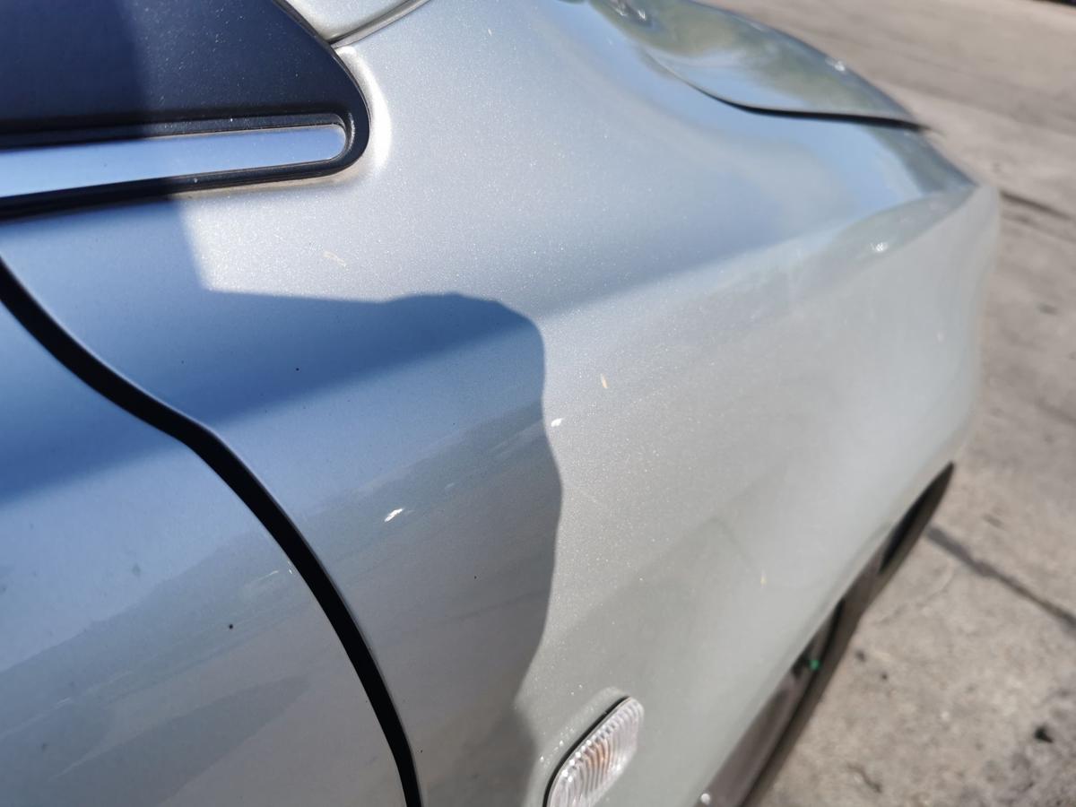Toyota Avensis T25 Kotflügel Fender Seitenwand vorn rechts 1C0 Radiant Silver