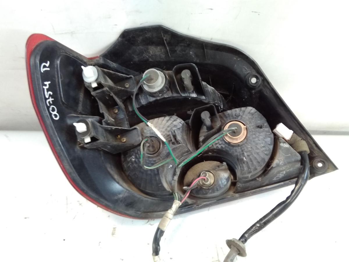 Mitsubishi Outlander 1 CU0W original Rückleuchte Heckleuchte rechts Bj.2004