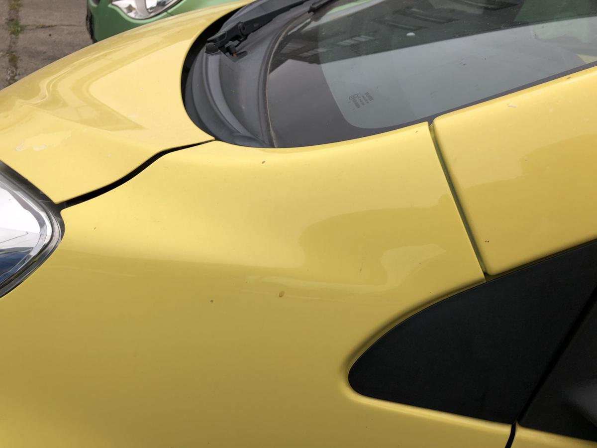 Peugeot 107 Typ P Kotfl&uuml;gel vorn links Fahrerseite KBL Citrus Gelb