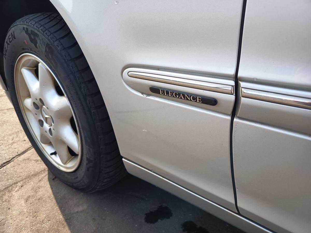 Mercedes S/W203 original Kotfl&uuml;gel links Seitenwand 744 Brillantsilber Bj 2002