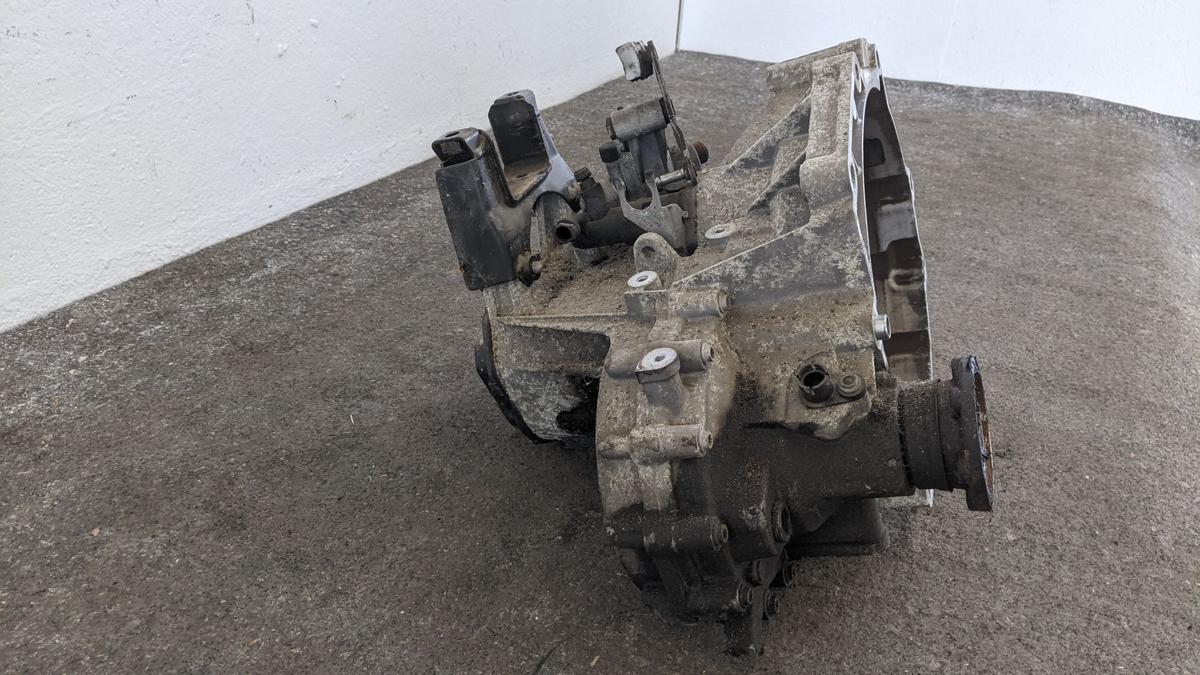 Manuelles Getriebe Schaltgetriebe 5 Gang JJL nur 81tkm VW Polo 9N3