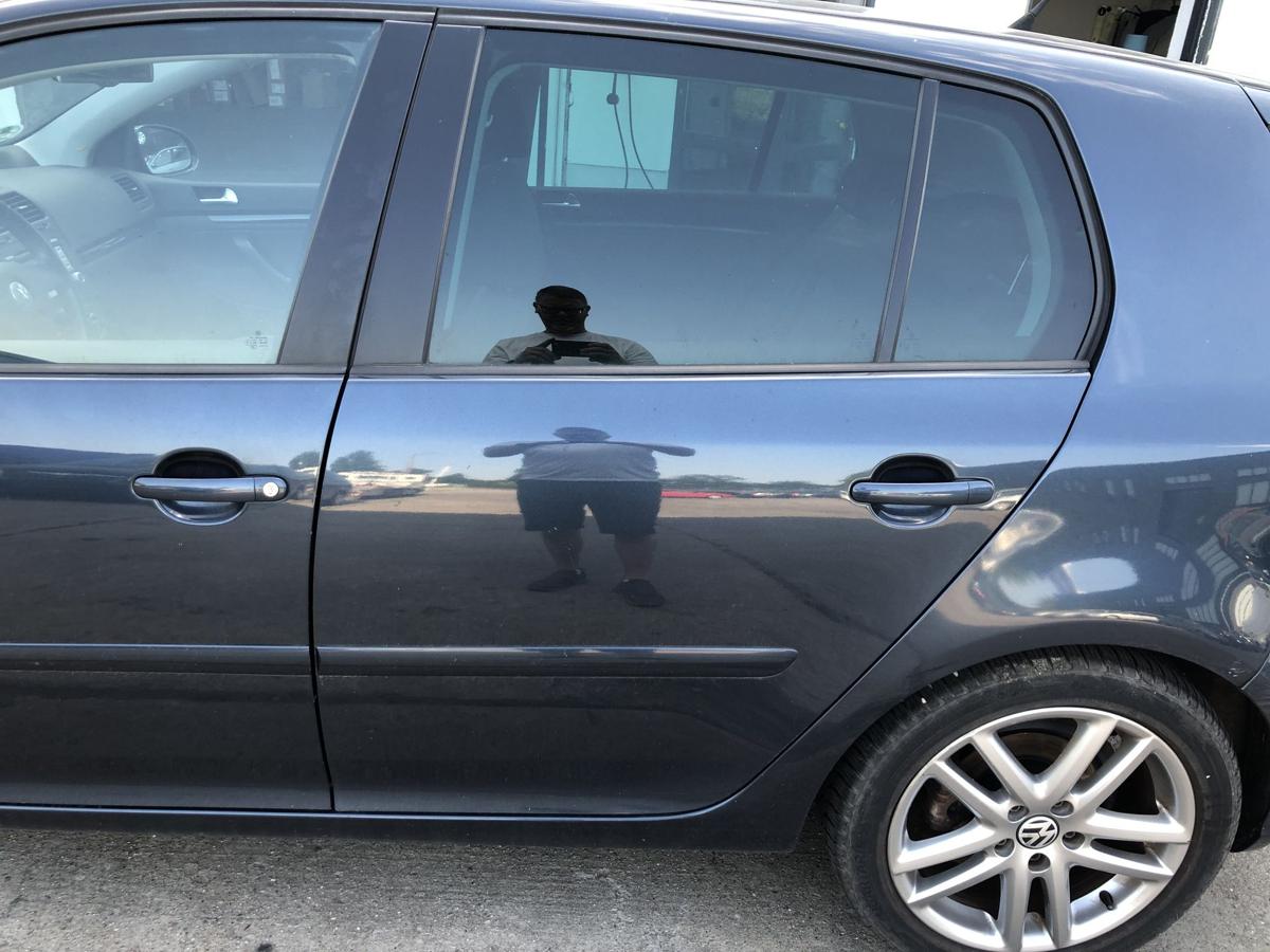 VW Golf 5 V 1K T&uuml;r hinten links Fondt&uuml;r LC5F Blue Graphit Metallic