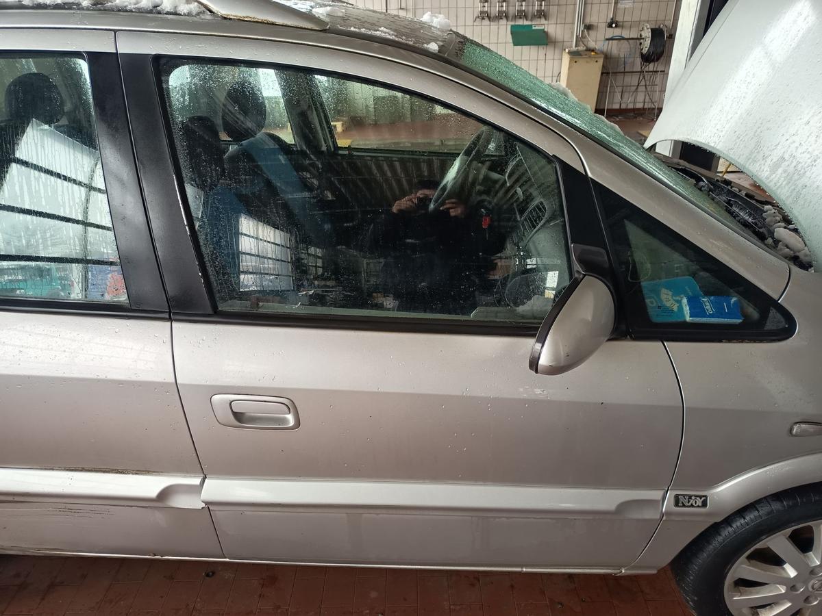 Opel Zafira A original T&uuml;r vorne rechts Beifahrer Z157 Starsilber Bj 2005