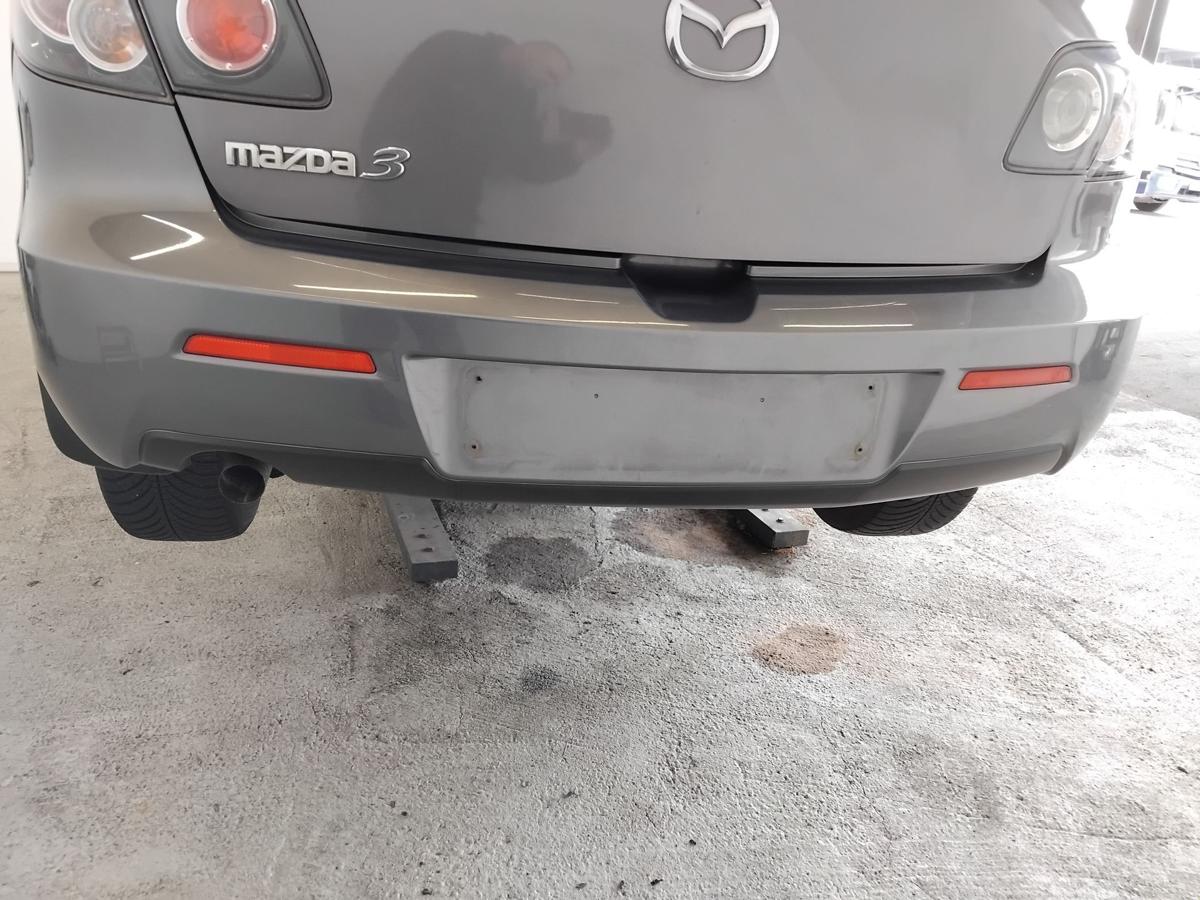 Mazda 3 BK orig Sto&szlig;f&auml;nger Sto&szlig;stange hinten 5t&uuml;rig Flie&szlig;heck BJ2008 graumetallic