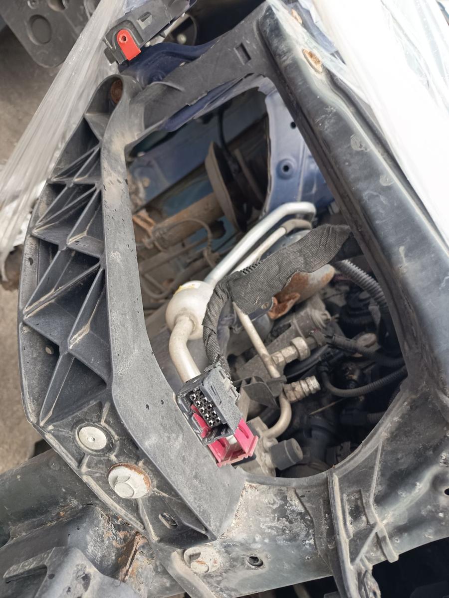 Opel Corsa D original Schlo&szlig;tr&auml;ger Frontmittelteil Luftleitblech 13191106 Bj2012