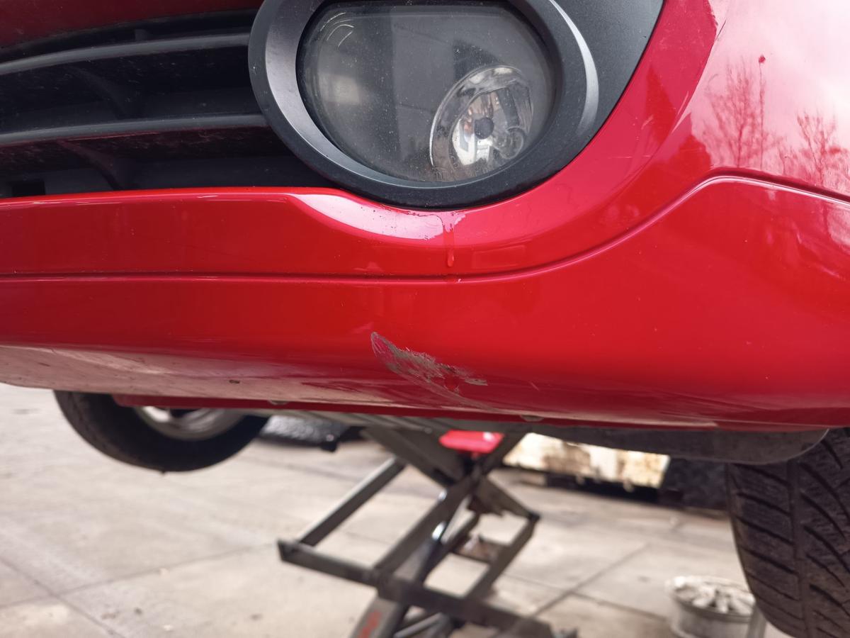 Audi A3 8PA original Sto&szlig;stange F&auml;nger vorn Front Y3J Brillantrot Bj 2005