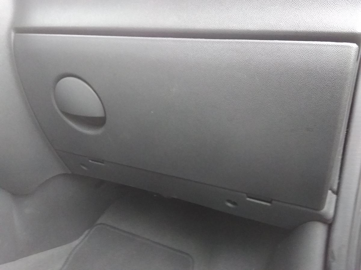 Opel Corsa C Bj 2006 org Handschuhfach Ablagefach vorne grau Facelift