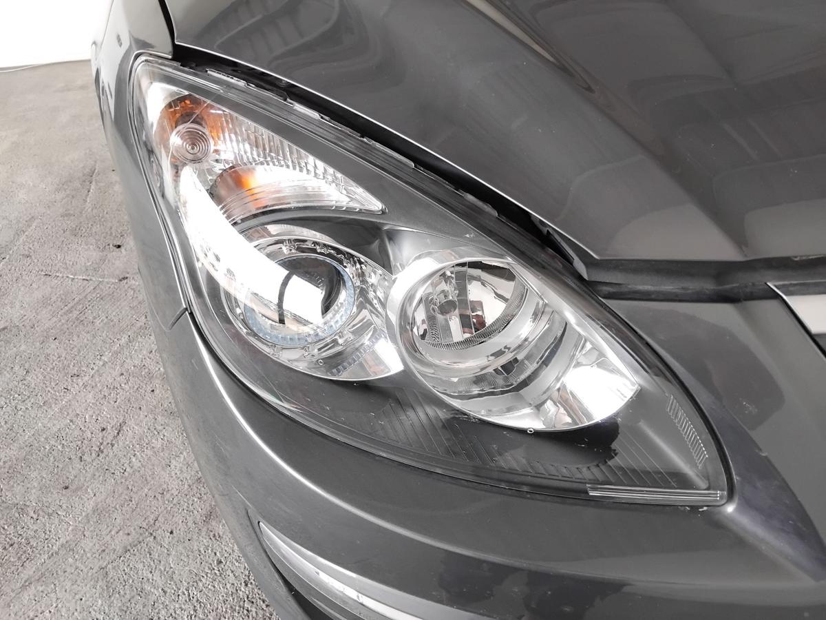 Hyundai i30cw FD original Scheinwerfer rechts Halogen mit LWR BJ2009