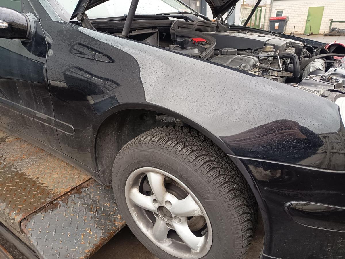 Mercedes Cl203 Sportcoupe original Kotfl&uuml;gel rechts 197 Obsidianschwarz Bj 2005