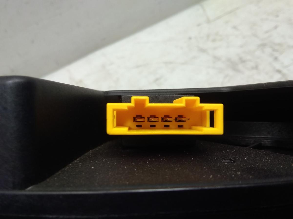 VW Golf Sportsvan original Subwoofer Dynaudio mit Geh&auml;use 5G0035591 Bj.2017