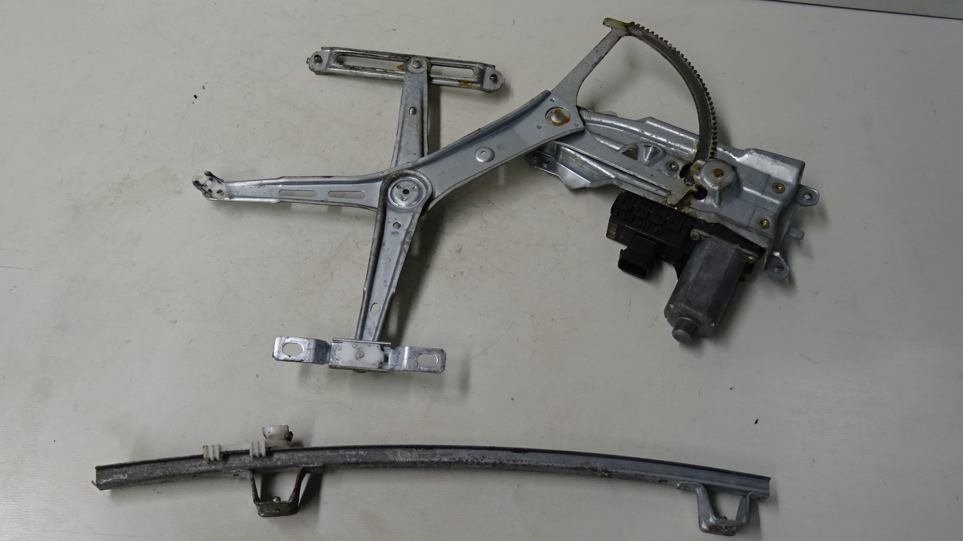 Opel Astra G Bj2002 Fensterheber vorn rechts 90521876 90521882