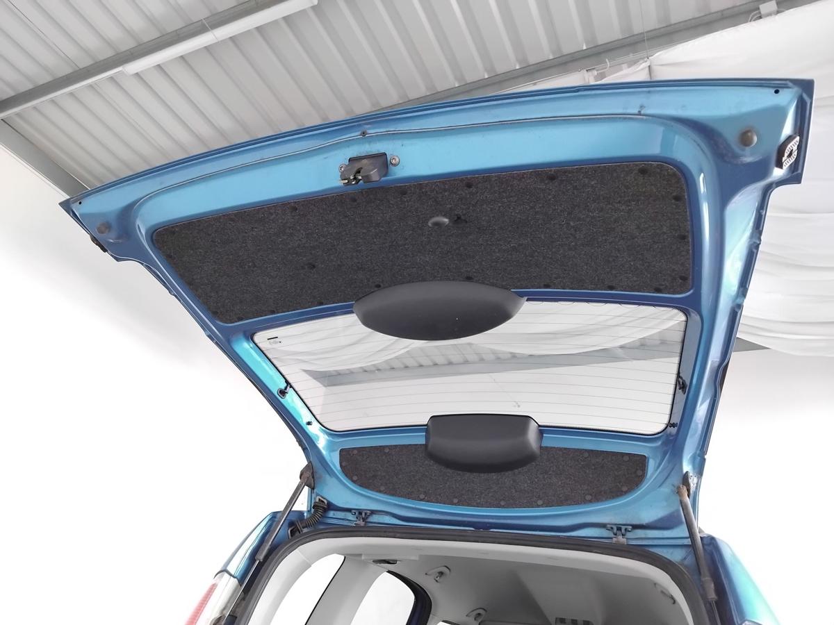 Skoda Roomster 5J Heckklappe LF5S Indigoblaumetallic mit Heckscheibe klar BJ2009