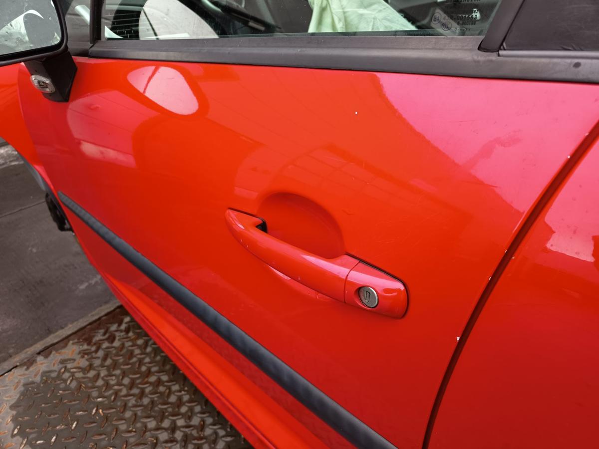 Peugeot 207 original T&uuml;r vorn links Fahrer 5t&uuml;rer KKN Nevadarot Bj 2010