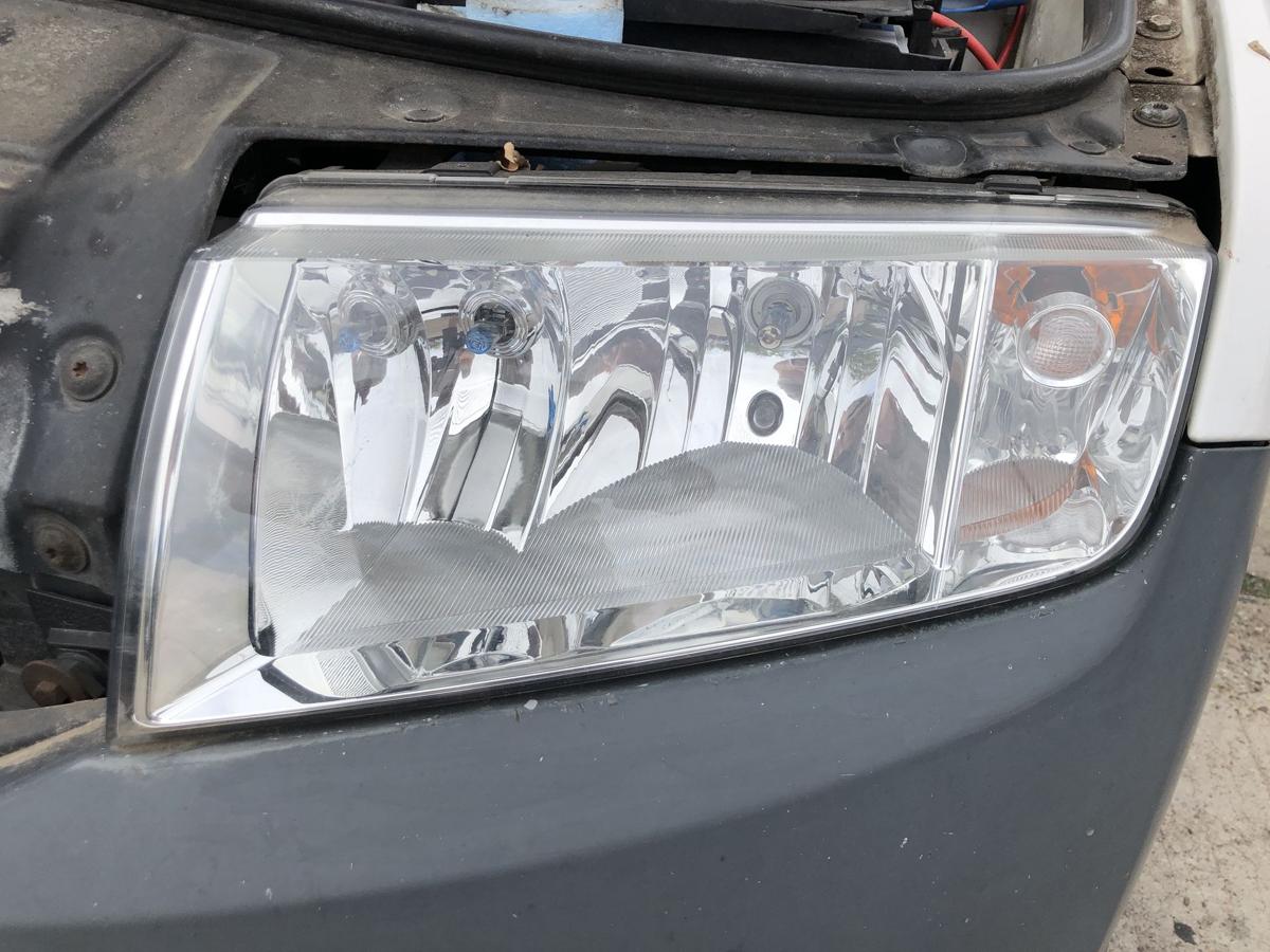Skoda Fabia 6Y Praktik Scheinwerfer links Hauptscheinwerfer Halogen Hella