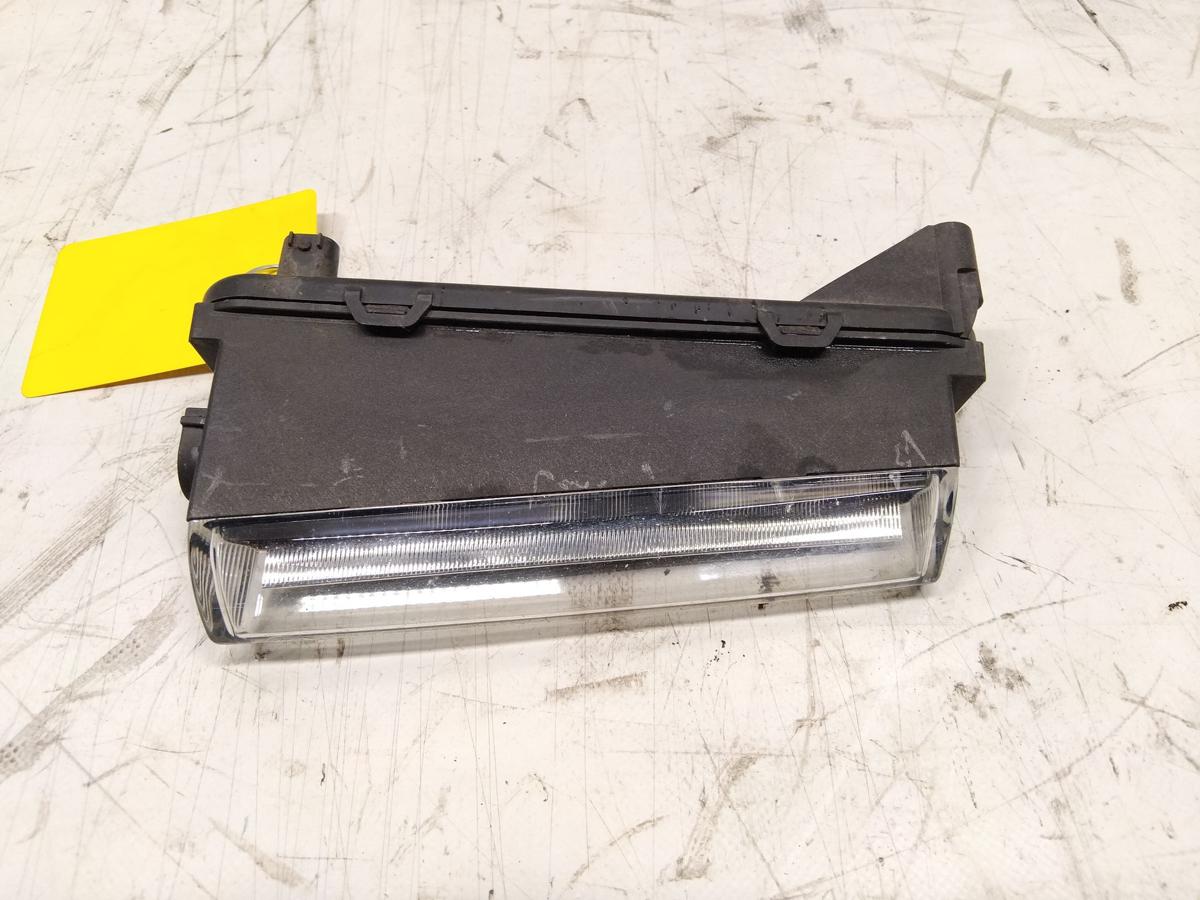 Mercedes Actros MP4 963 original Tagfahrleuchte links LED A9608203156 Bj.2018