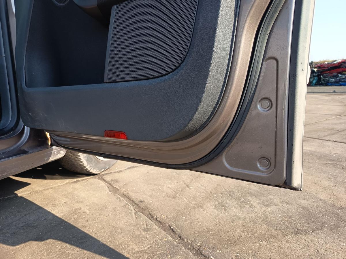 Golf Plus II original T&uuml;r vorn rechts Beifahrer A8X Kaschmirbraun Bj 2009