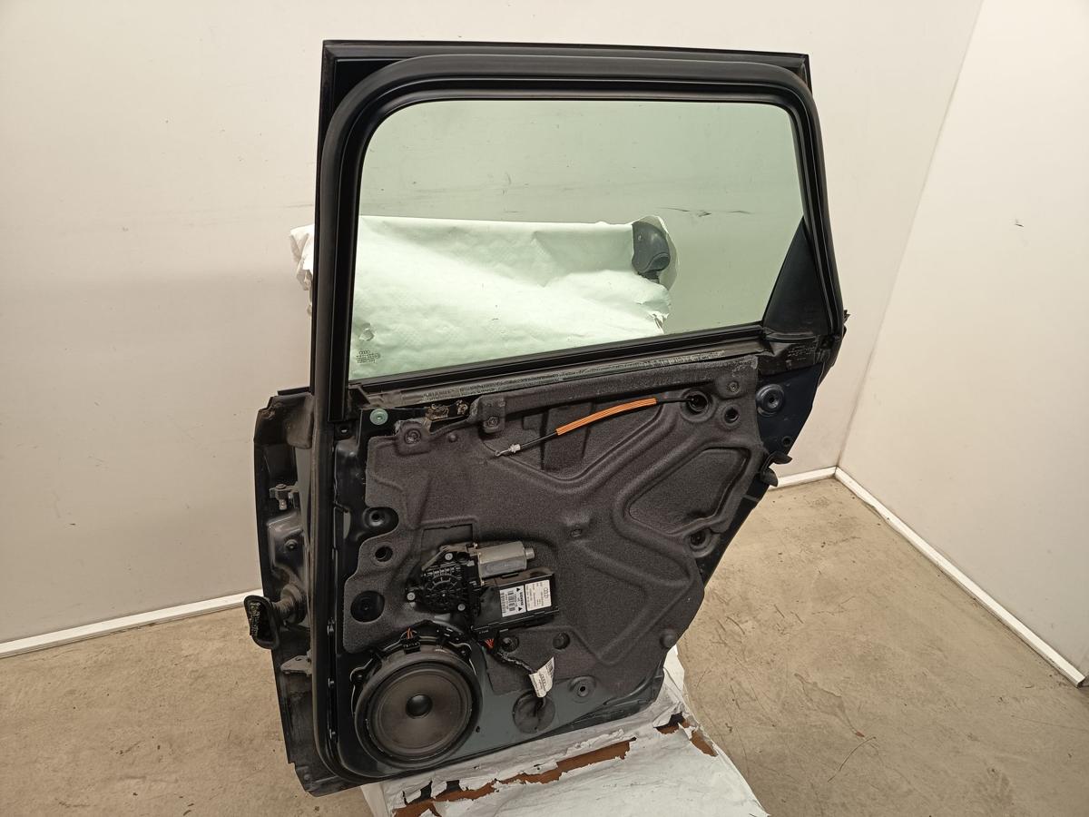 Audi A4 B6 Kombi original T&uuml;r hinten rechts LX7Z delfingraumet Delle Bj 2001
