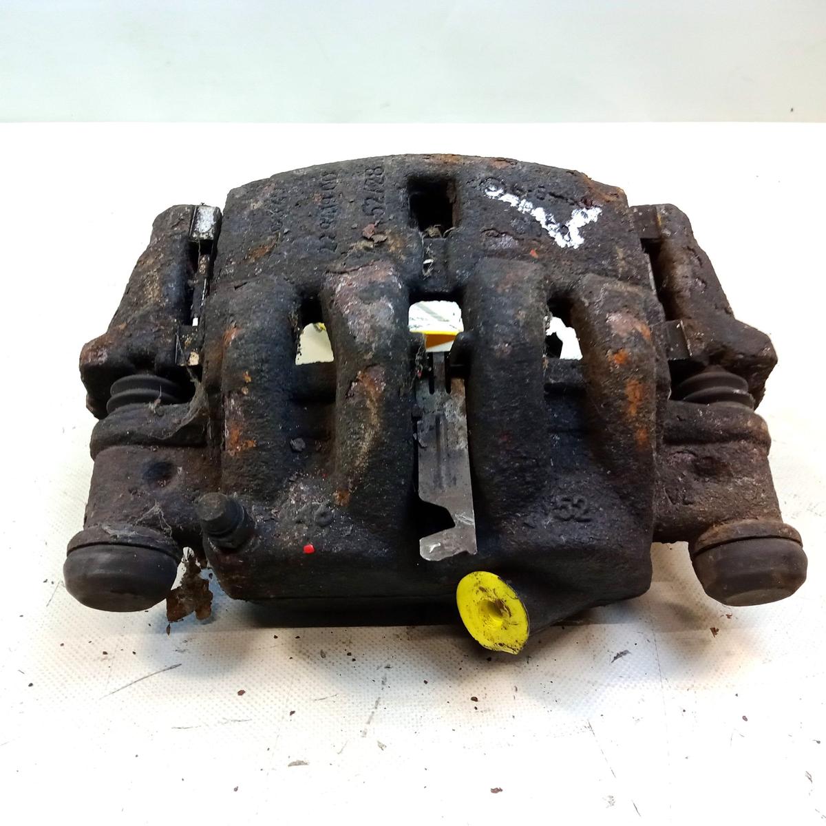 Peugeot Boxer 3 250 original Bremssattel Vorderachse links mit Tr&auml;ger Bj.2017