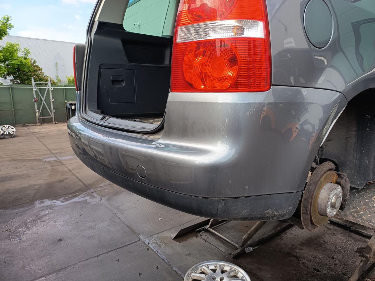 VW Touran 1T original Stoßstange Fänger hinten/Heck D7X Platingrau Bj 2006
