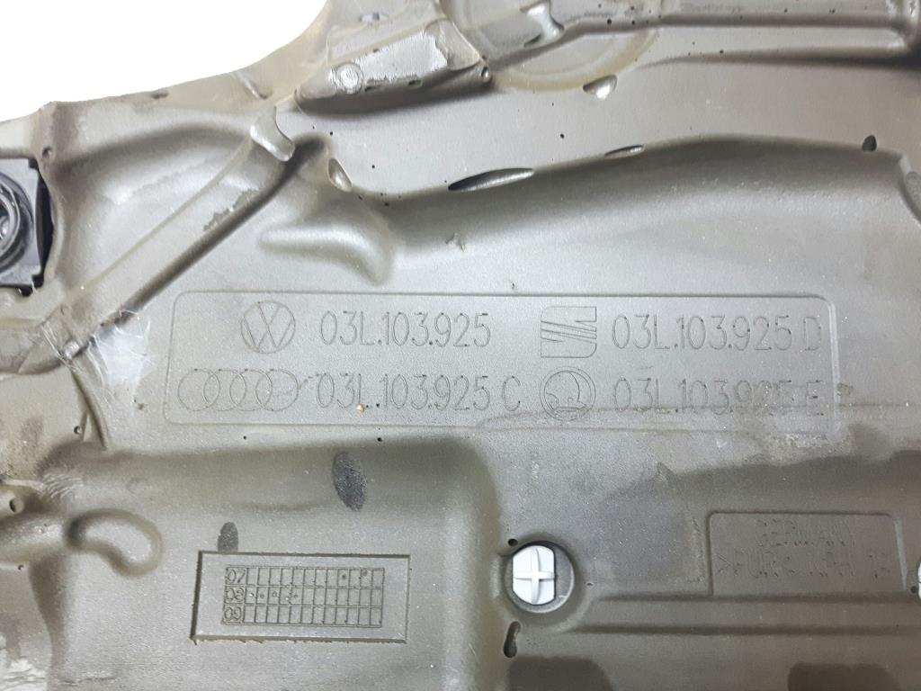 VW Jetta 3 1K Bj.2008 original Abdeckung Motor 03L103925 2.0TDI 103kw *CBDB*