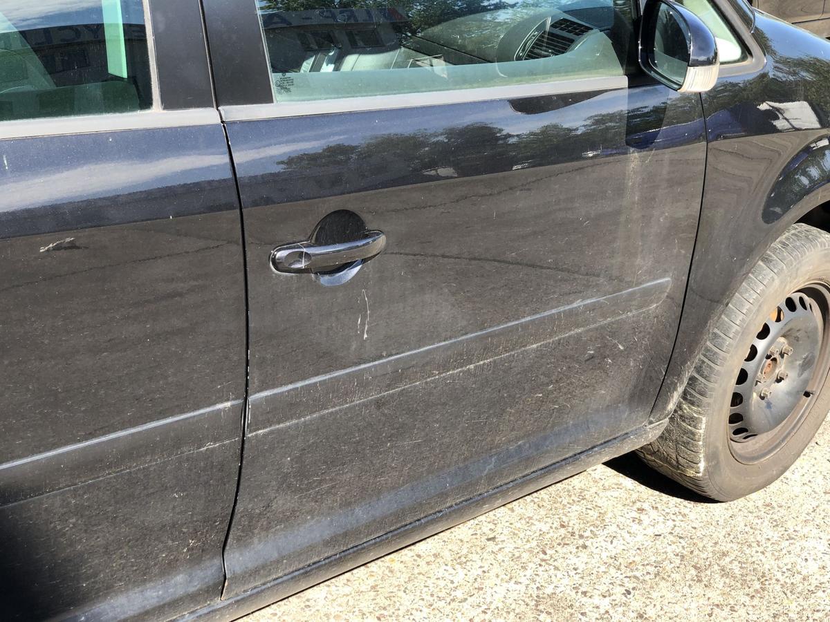 VW Touran 1T 1T1 T&uuml;r vorn rechts Beifahrert&uuml;r im Rohbau LC9Z Black Magic Perl