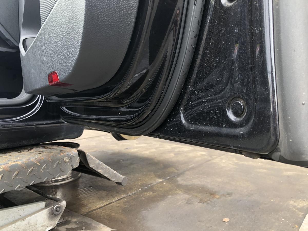VW Golf V original Tür vorn rechts Beifahrer C9Z Black magic Bj 2008