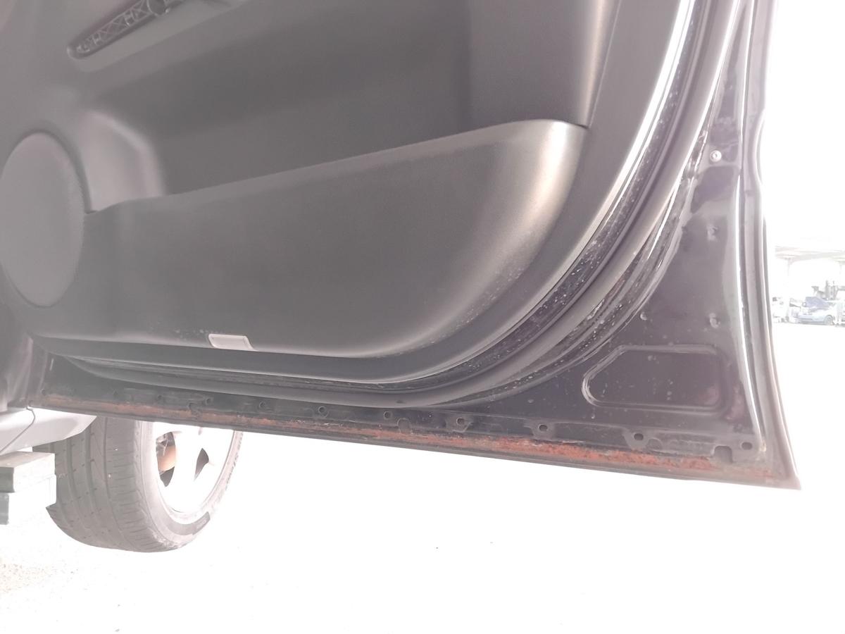 Mercedes ML164 Tür vorn rechts Beifahrertür ROST BJ2006 197 obsidianschwarz