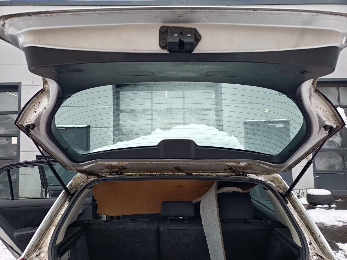 Toyota Corolla E12 original Heckklappe mit Scheibe 199 Silber Bj 2002