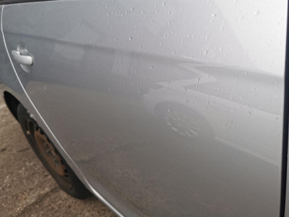 VW Golf V 1K Variant Tür Autotür Rohbautür hinten rechts LA7W Reflexsilber met
