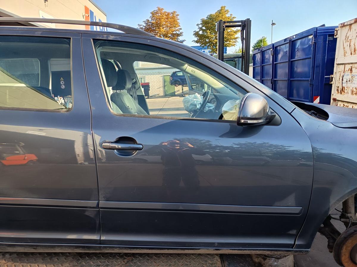 Skoda Octavia II 1Z T&uuml;r vorn rechts Beifahrer F8J Anthrazitgrau Rohbau Bj 2012