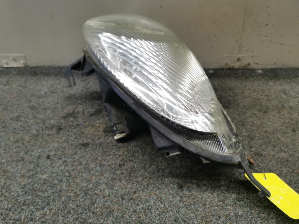 Citroen Xsara Picasso BJ 2000 Scheinwerfer vorn links Lampe 89300190 Valeo