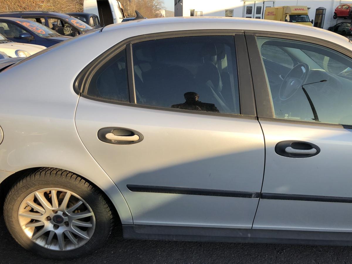 Saab 9-3 Typ YS3F T&uuml;r hinten rechts Autot&uuml;r Limo Fondt&uuml;r silber