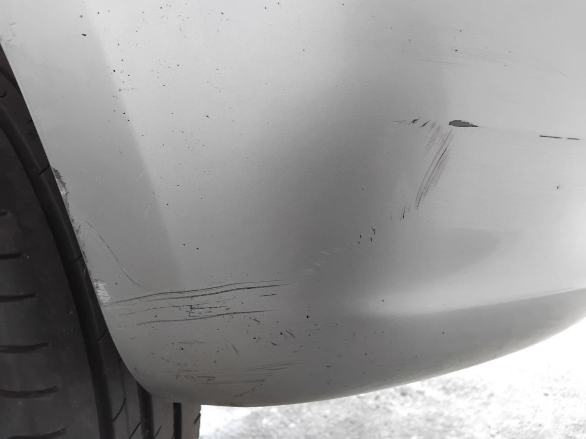 Peugeot 307 orig Sto&szlig;stange Stossf&auml;nger hinten Flie&szlig;heck EZA Gris Sidobre BJ2004