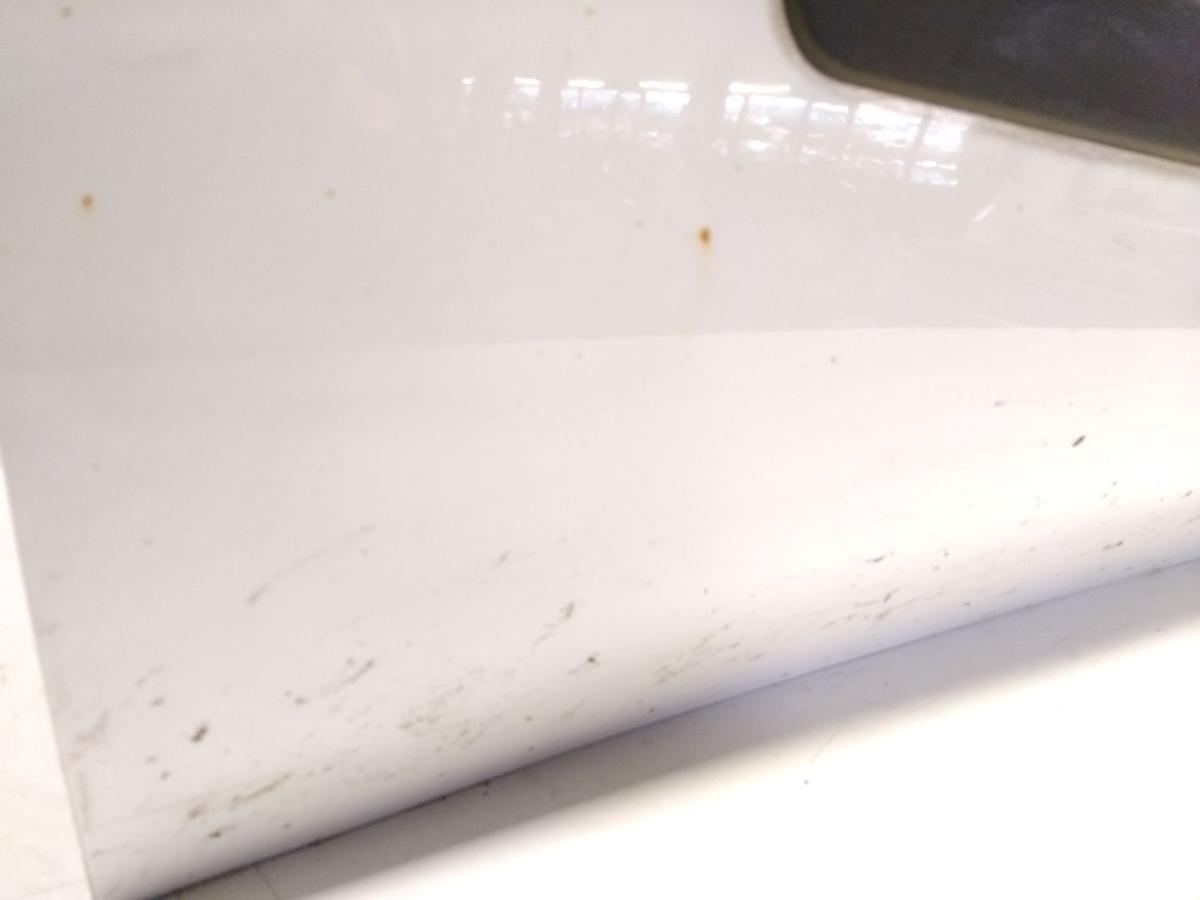 Opel Combo D T&uuml;r vorn links Fahrert&uuml;r polarweiss mit Delle Bj.2015