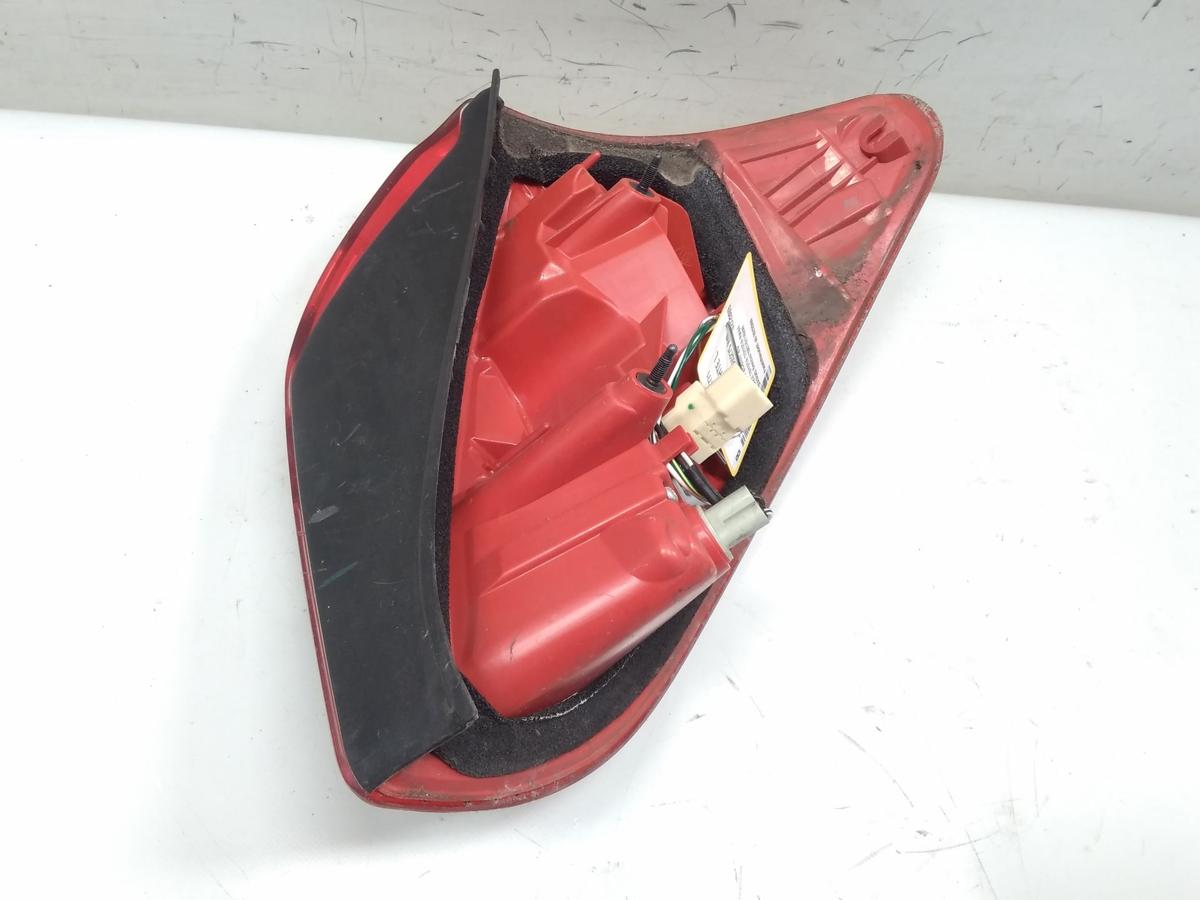 Toyota Rav4 3 Facelift original Rückleuchte Heckleuchte links BJ2010