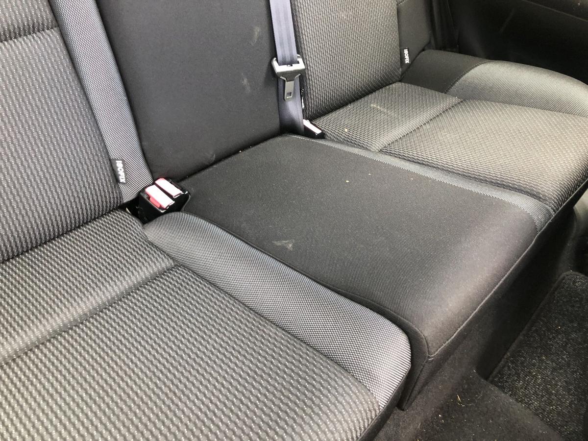 Peugeot 207 WA WC R&uuml;cksitzbank R&uuml;ckbank Sitzbank hinten nur f&uuml;r 3 t&uuml;rer